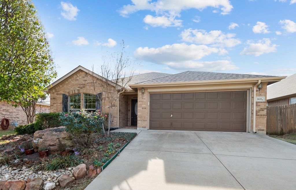 2632 Triangle Leaf Drive, Fort Worth, TX 76244