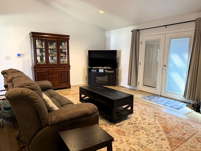 6077 S Division Street, North Judson, IN 46366