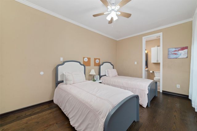 3004 Falls At Fairdale, Houston, TX 77057