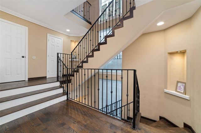 3004 Falls At Fairdale, Houston, TX 77057