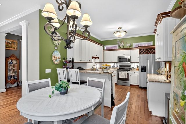 1064 Sugarhill Pl, Cookeville, TN 38501