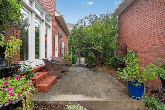 1064 Sugarhill Pl, Cookeville, TN 38501