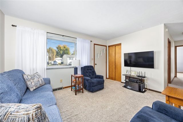 442 Celia Avenue, Akron, OH 44312