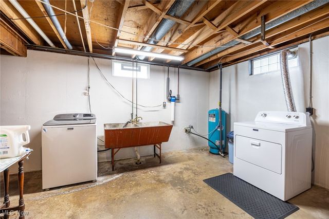 442 Celia Avenue, Akron, OH 44312