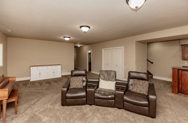 1308 NE 47th Street, Ankeny, IA 50021