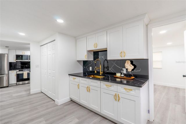 3925 W NORFOLK STREET, Tampa, FL 33614