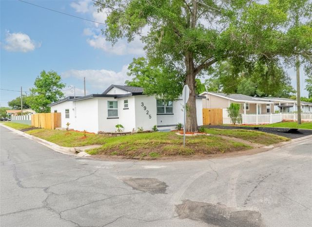 3925 W NORFOLK STREET, Tampa, FL 33614