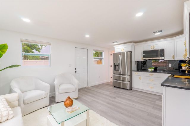 3925 W NORFOLK STREET, Tampa, FL 33614