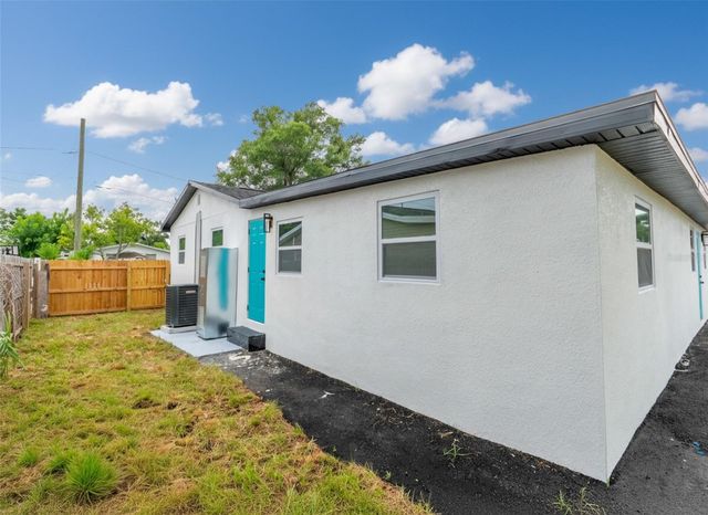 3925 W NORFOLK STREET, Tampa, FL 33614