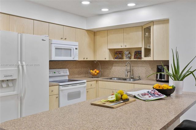 7801 SW 9th Ter, Miami, FL 33144