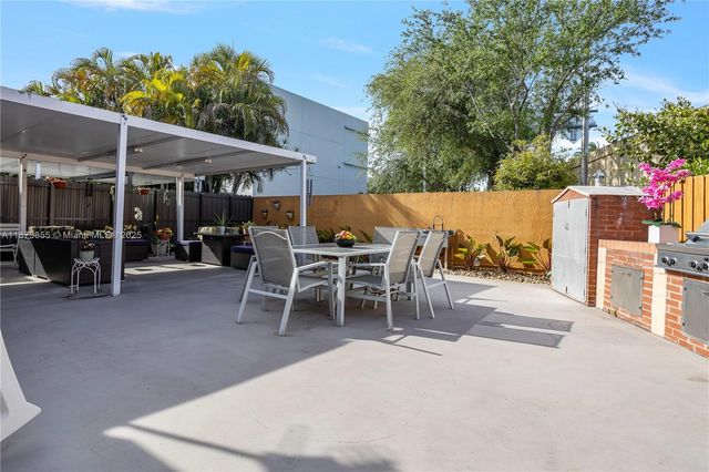 7801 SW 9th Ter, Miami, FL 33144