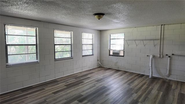 409 S DIXIE AVENUE, Fruitland Park, FL 34731