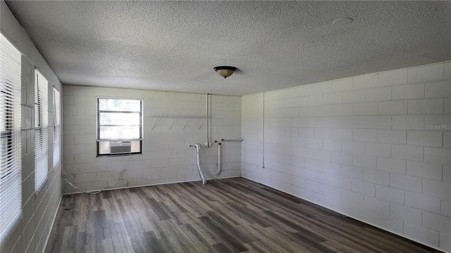 409 S DIXIE AVENUE, Fruitland Park, FL 34731