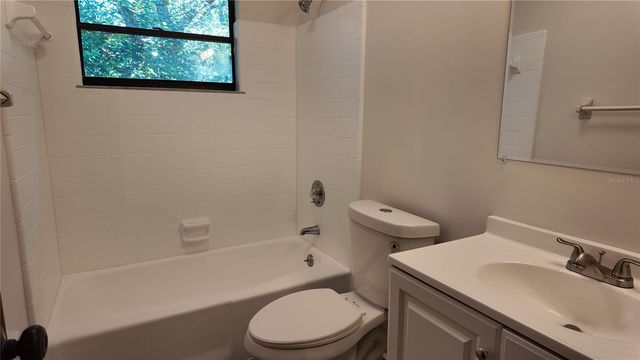 409 S DIXIE AVENUE, Fruitland Park, FL 34731