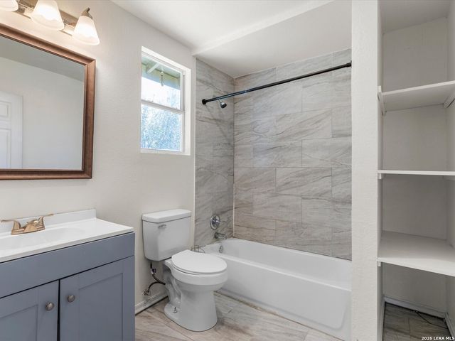 2727 Roselawn Rd, San Antonio, TX 78226