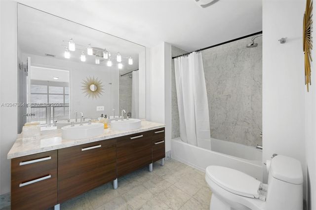 244 Biscayne Boulevard 451, Miami, FL 33132