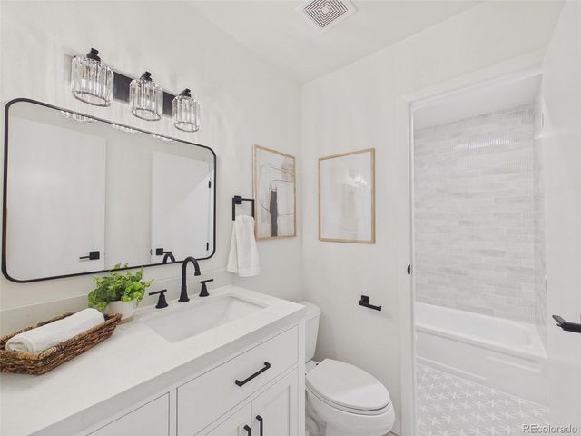 3550 S Harlan St 195, Denver, CO 80235