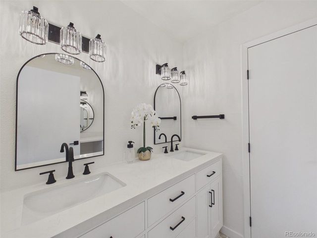 3550 S Harlan St 195, Denver, CO 80235