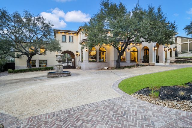 11 Vineyard Dr., San Antonio, TX 78257