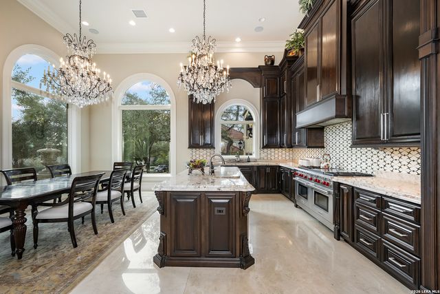 11 Vineyard Dr., San Antonio, TX 78257