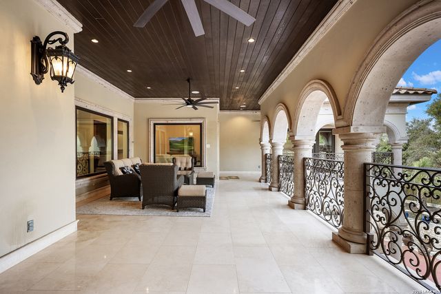 11 Vineyard Dr., San Antonio, TX 78257