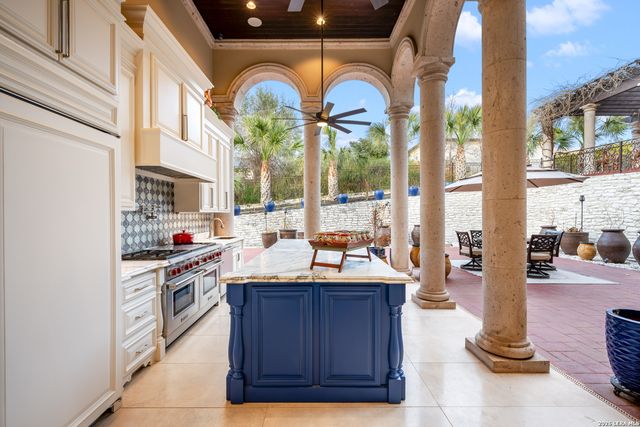 11 Vineyard Dr., San Antonio, TX 78257