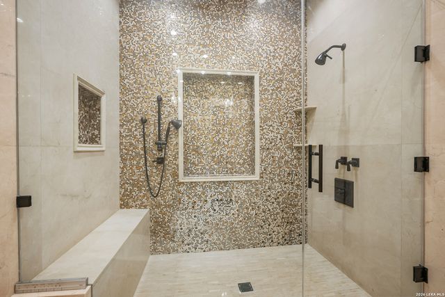 11 Vineyard Dr., San Antonio, TX 78257