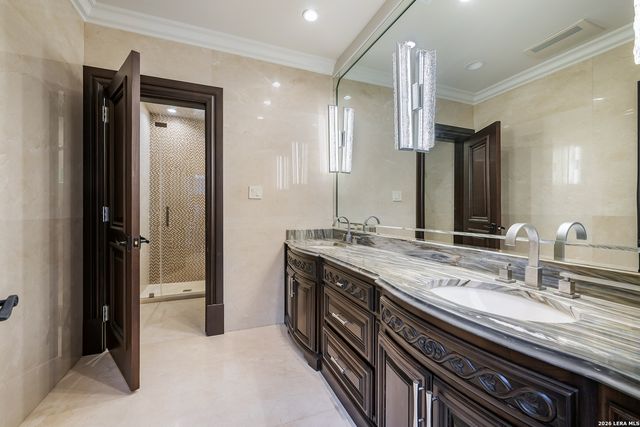 11 Vineyard Dr., San Antonio, TX 78257