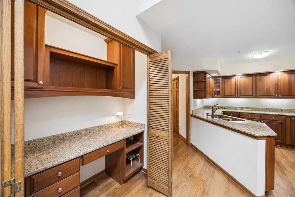 11134 Indian Woods Drive, Indian Head Park, IL 60525 — photo 5