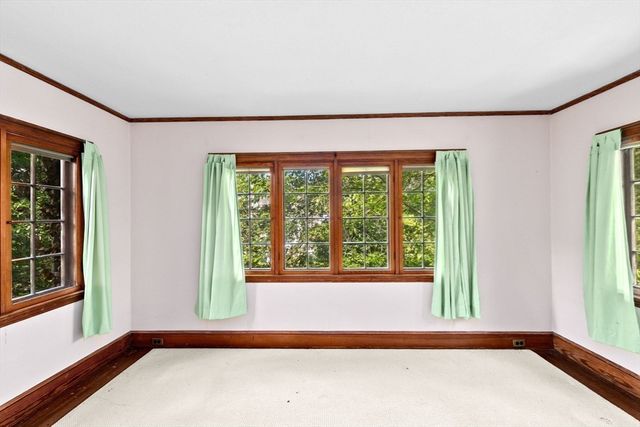 25 Hundreds Cir, Wellesley, MA 02481
