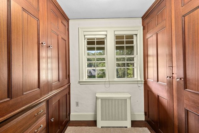 25 Hundreds Cir, Wellesley, MA 02481