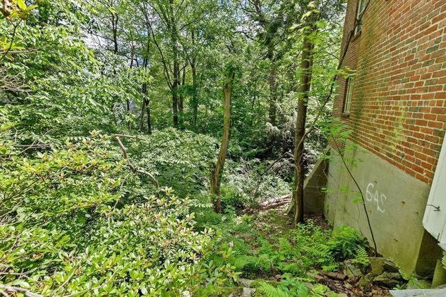 25 Hundreds Cir, Wellesley, MA 02481