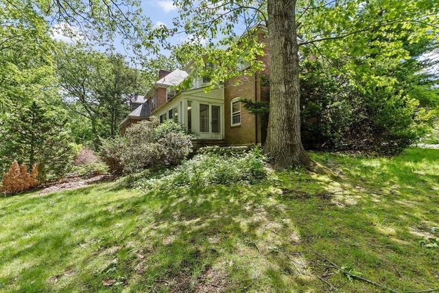 25 Hundreds Cir, Wellesley, MA 02481