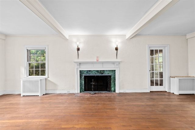 25 Hundreds Cir, Wellesley, MA 02481