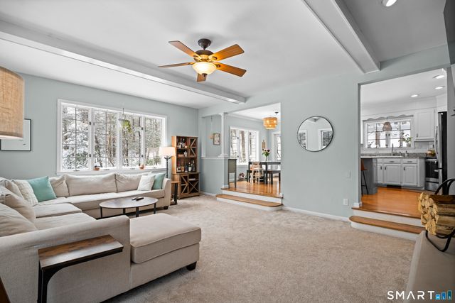 117 North Saddle Ridge, Simsbury, CT 06092