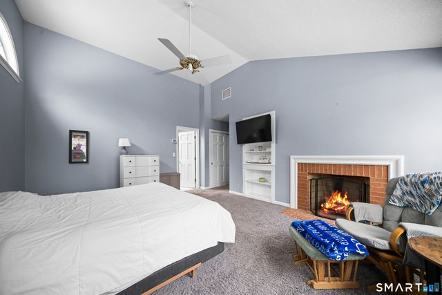 117 North Saddle Ridge, Simsbury, CT 06092