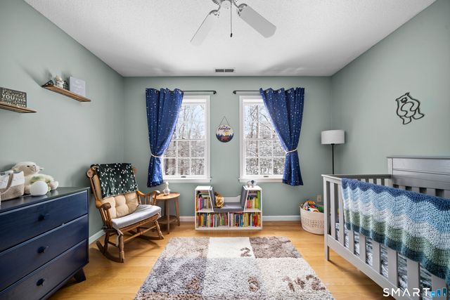 117 North Saddle Ridge, Simsbury, CT 06092