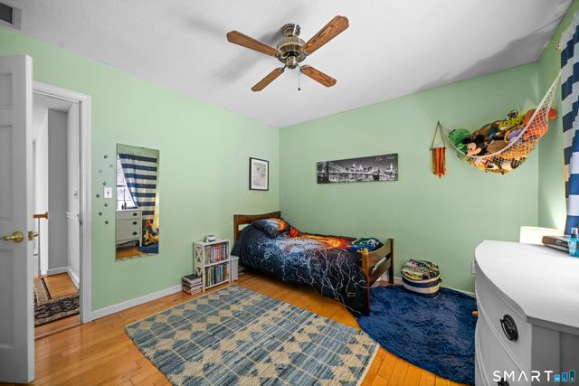 117 North Saddle Ridge, Simsbury, CT 06092