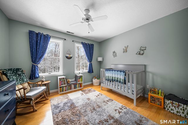 117 North Saddle Ridge, Simsbury, CT 06092