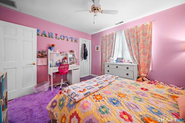 117 North Saddle Ridge, Simsbury, CT 06092