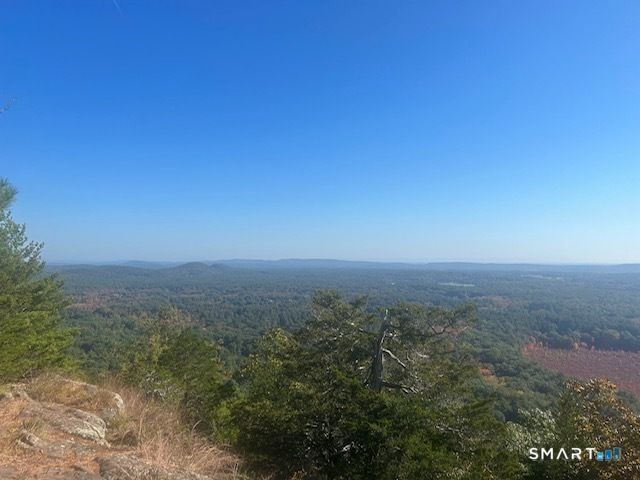 117 North Saddle Ridge, Simsbury, CT 06092