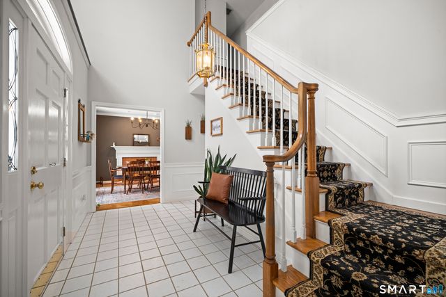 117 North Saddle Ridge, Simsbury, CT 06092