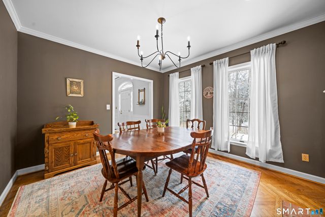 117 North Saddle Ridge, Simsbury, CT 06092