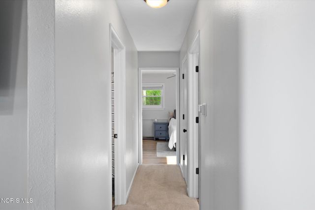 3813 Philmar Drive, Toledo, OH 43623