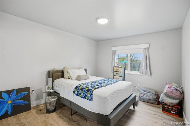 21525 Downing Street, Saint Clair Shores, MI 48080