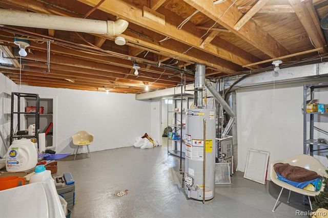 21525 Downing Street, Saint Clair Shores, MI 48080