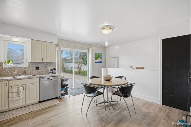 21525 Downing Street, Saint Clair Shores, MI 48080