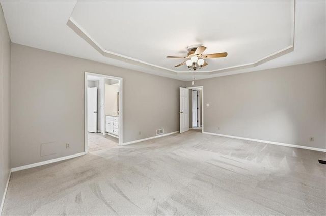 1208 Tanglewood Street, Leavenworth, KS 66048