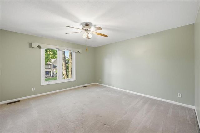 1208 Tanglewood Street, Leavenworth, KS 66048