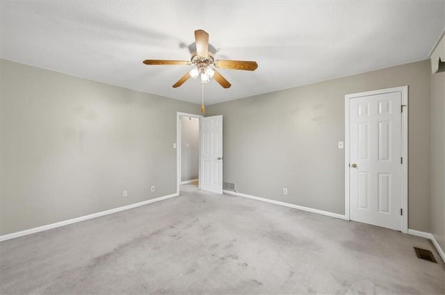 1208 Tanglewood Street, Leavenworth, KS 66048